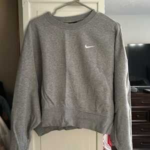 Nike fleece cropped crewneck